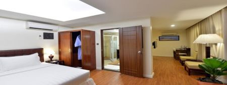 Cherry Hills Hotel
